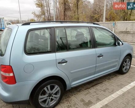 Серый Фольксваген Туран, объемом двигателя 1.6 л и пробегом 250 тыс. км за 6600 $, фото 7 на Automoto.ua