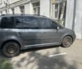 Серый Фольксваген Туран, объемом двигателя 2 л и пробегом 250 тыс. км за 3000 $, фото 3 на Automoto.ua