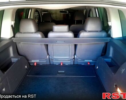 Серый Фольксваген Туран, объемом двигателя 2 л и пробегом 231 тыс. км за 7500 $, фото 5 на Automoto.ua