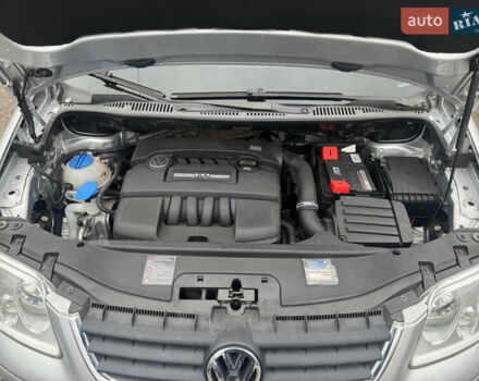 Сірий Фольксваген Туран, об'ємом двигуна 1.6 л та пробігом 221 тис. км за 6499 $, фото 21 на Automoto.ua