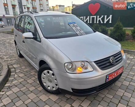 Серый Фольксваген Туран, объемом двигателя 1.6 л и пробегом 214 тыс. км за 6299 $, фото 4 на Automoto.ua