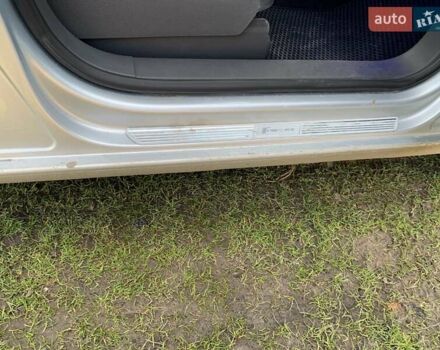 Серый Фольксваген Туран, объемом двигателя 1.9 л и пробегом 400 тыс. км за 6500 $, фото 12 на Automoto.ua