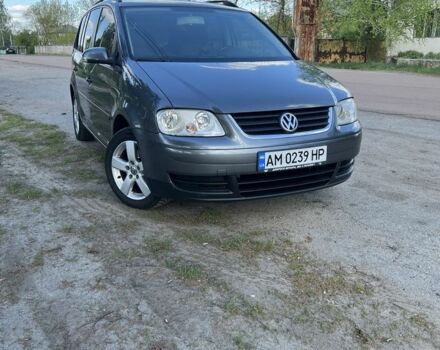 Серый Фольксваген Туран, объемом двигателя 1.4 л и пробегом 240 тыс. км за 5300 $, фото 1 на Automoto.ua