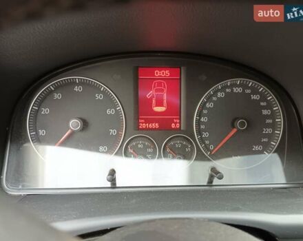 Сірий Фольксваген Туран, об'ємом двигуна 1.6 л та пробігом 200 тис. км за 5700 $, фото 8 на Automoto.ua