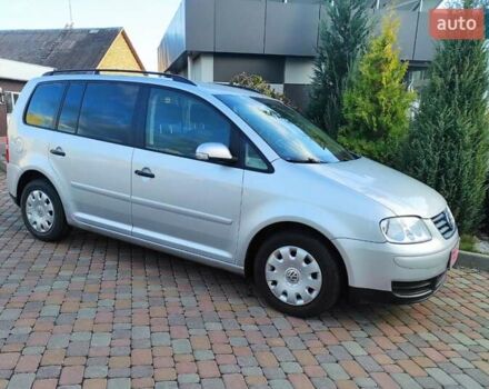 Серый Фольксваген Туран, объемом двигателя 1.6 л и пробегом 220 тыс. км за 5650 $, фото 36 на Automoto.ua