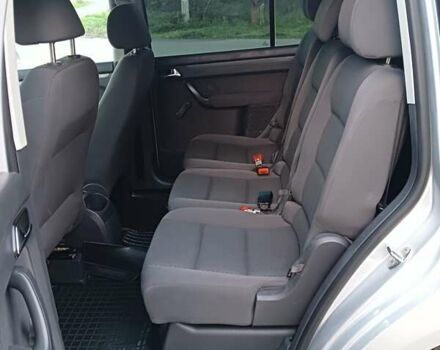 Серый Фольксваген Туран, объемом двигателя 1.6 л и пробегом 242 тыс. км за 5300 $, фото 13 на Automoto.ua