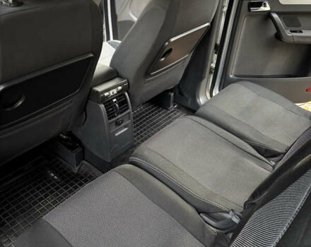 Серый Фольксваген Туран, объемом двигателя 1.9 л и пробегом 206 тыс. км за 6800 $, фото 7 на Automoto.ua