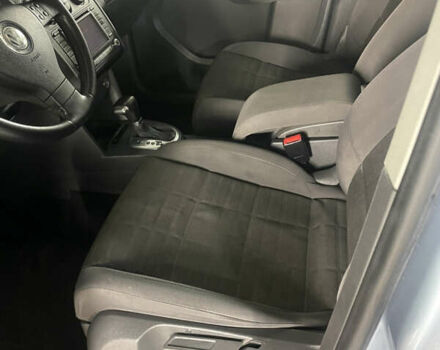 Серый Фольксваген Туран, объемом двигателя 2 л и пробегом 202 тыс. км за 5800 $, фото 9 на Automoto.ua