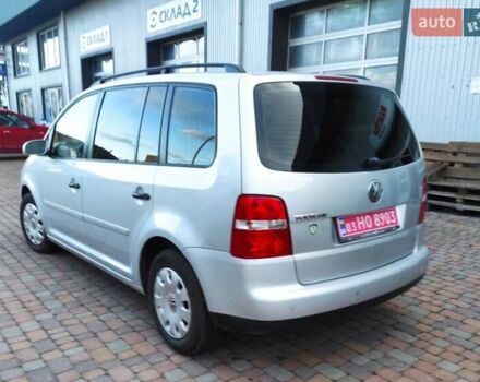 Серый Фольксваген Туран, объемом двигателя 1.6 л и пробегом 220 тыс. км за 5650 $, фото 5 на Automoto.ua