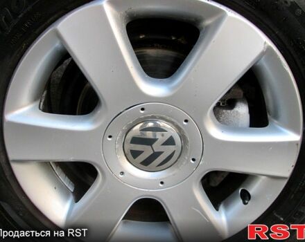 Серый Фольксваген Туран, объемом двигателя 1.6 л и пробегом 230 тыс. км за 6500 $, фото 6 на Automoto.ua