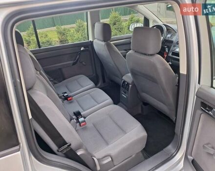 Серый Фольксваген Туран, объемом двигателя 1.6 л и пробегом 214 тыс. км за 6299 $, фото 34 на Automoto.ua