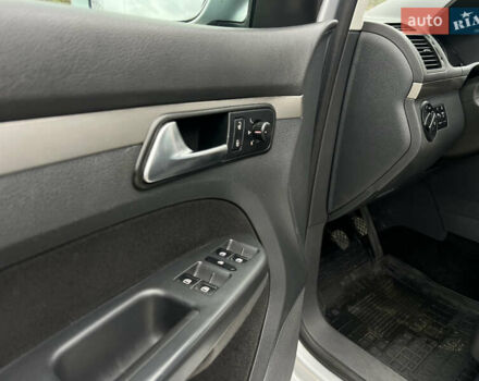 Серый Фольксваген Туран, объемом двигателя 1.9 л и пробегом 284 тыс. км за 6500 $, фото 17 на Automoto.ua