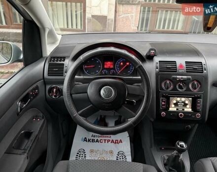 Сірий Фольксваген Туран, об'ємом двигуна 1.9 л та пробігом 264 тис. км за 5400 $, фото 45 на Automoto.ua