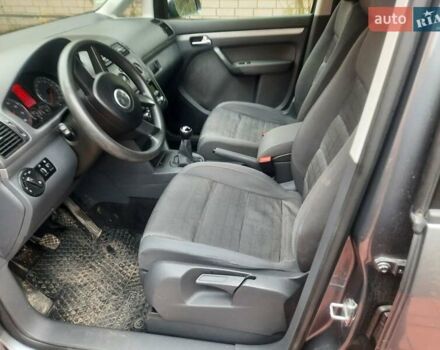 Серый Фольксваген Туран, объемом двигателя 1.6 л и пробегом 193 тыс. км за 6400 $, фото 7 на Automoto.ua