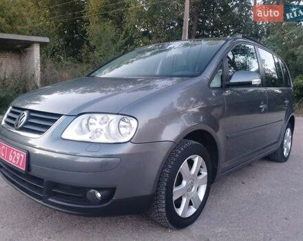 Серый Фольксваген Туран, объемом двигателя 1.6 л и пробегом 215 тыс. км за 5900 $, фото 7 на Automoto.ua