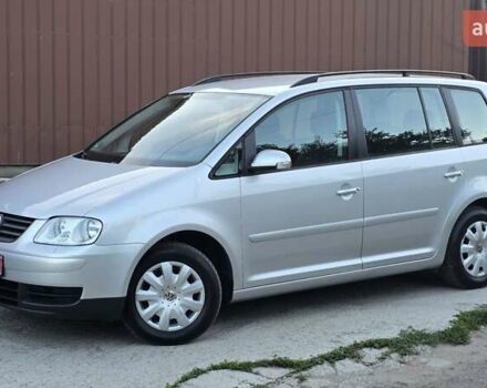 Серый Фольксваген Туран, объемом двигателя 1.6 л и пробегом 270 тыс. км за 6499 $, фото 26 на Automoto.ua