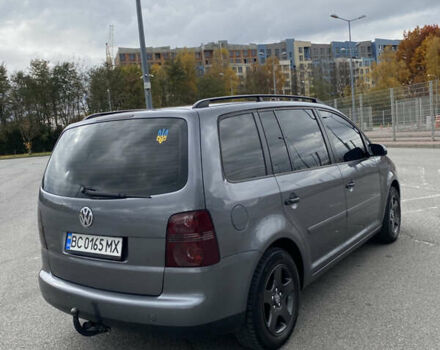 Серый Фольксваген Туран, объемом двигателя 1.6 л и пробегом 240 тыс. км за 7000 $, фото 6 на Automoto.ua