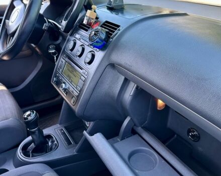 Серый Фольксваген Туран, объемом двигателя 2 л и пробегом 330 тыс. км за 5800 $, фото 6 на Automoto.ua