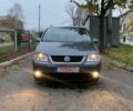 Серый Фольксваген Туран, объемом двигателя 2 л и пробегом 320 тыс. км за 3400 $, фото 6 на Automoto.ua