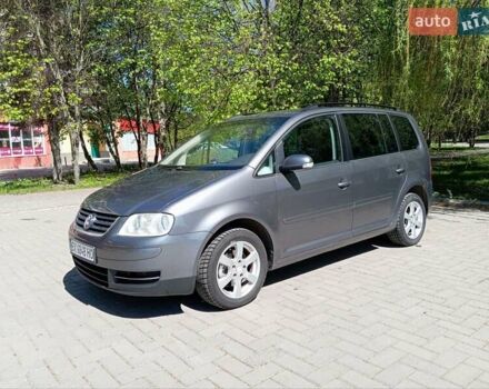 Серый Фольксваген Туран, объемом двигателя 1.98 л и пробегом 250 тыс. км за 5200 $, фото 35 на Automoto.ua