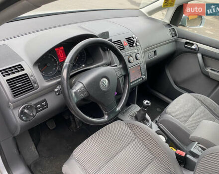 Сірий Фольксваген Туран, об'ємом двигуна 1.39 л та пробігом 217 тис. км за 6250 $, фото 10 на Automoto.ua