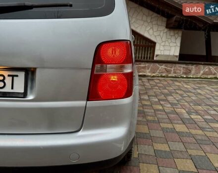 Сірий Фольксваген Туран, об'ємом двигуна 1.9 л та пробігом 264 тис. км за 5400 $, фото 27 на Automoto.ua