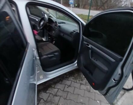 Серый Фольксваген Туран, объемом двигателя 1.6 л и пробегом 258 тыс. км за 5500 $, фото 6 на Automoto.ua