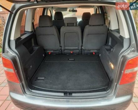 Серый Фольксваген Туран, объемом двигателя 1.6 л и пробегом 193 тыс. км за 6400 $, фото 6 на Automoto.ua