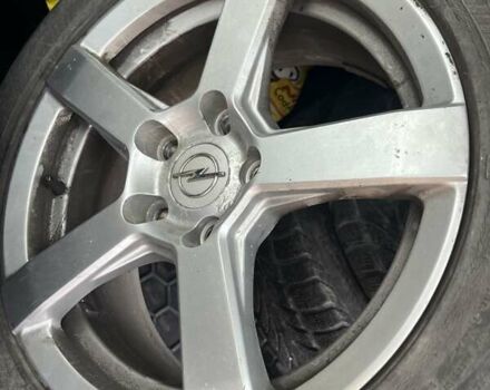 Сірий Фольксваген Туран, об'ємом двигуна 1.9 л та пробігом 283 тис. км за 5400 $, фото 21 на Automoto.ua