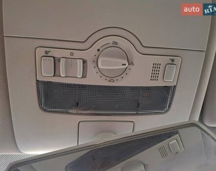 Серый Фольксваген Туран, объемом двигателя 1.6 л и пробегом 214 тыс. км за 6299 $, фото 48 на Automoto.ua