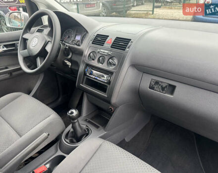 Сірий Фольксваген Туран, об'ємом двигуна 1.6 л та пробігом 221 тис. км за 6499 $, фото 38 на Automoto.ua