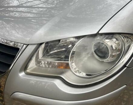 Сірий Фольксваген Туран, об'ємом двигуна 1.9 л та пробігом 283 тис. км за 5400 $, фото 30 на Automoto.ua