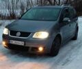 Сірий Фольксваген Туран, об'ємом двигуна 1.97 л та пробігом 350 тис. км за 4950 $, фото 1 на Automoto.ua
