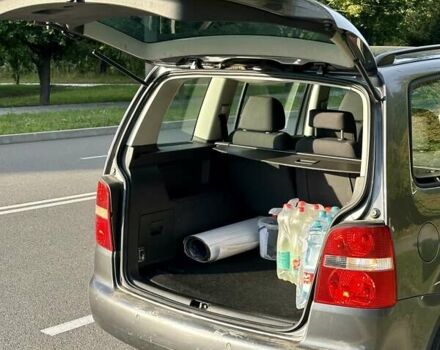 Серый Фольксваген Туран, объемом двигателя 1.97 л и пробегом 330 тыс. км за 5800 $, фото 18 на Automoto.ua