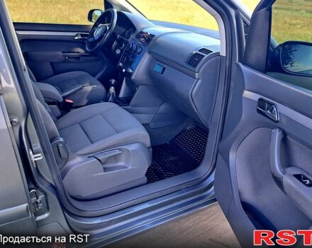 Серый Фольксваген Туран, объемом двигателя 1.6 л и пробегом 256 тыс. км за 5800 $, фото 8 на Automoto.ua