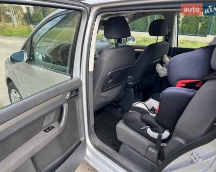 Сірий Фольксваген Туран, об'ємом двигуна 1.9 л та пробігом 283 тис. км за 5400 $, фото 14 на Automoto.ua