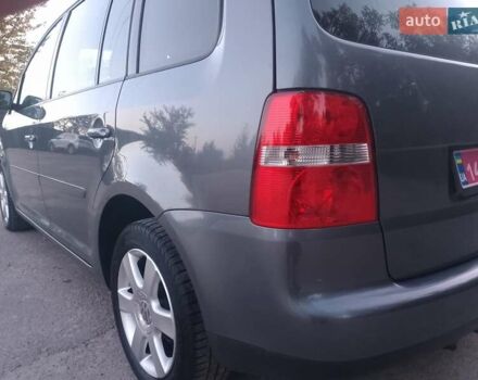 Серый Фольксваген Туран, объемом двигателя 1.6 л и пробегом 215 тыс. км за 5900 $, фото 15 на Automoto.ua