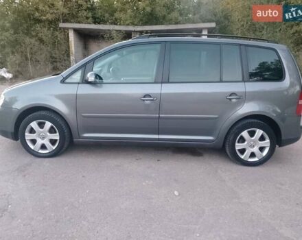 Серый Фольксваген Туран, объемом двигателя 1.6 л и пробегом 215 тыс. км за 5900 $, фото 14 на Automoto.ua