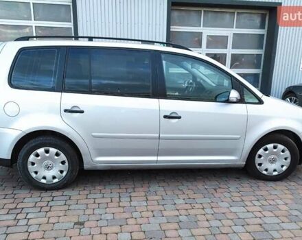 Серый Фольксваген Туран, объемом двигателя 1.6 л и пробегом 220 тыс. км за 5650 $, фото 30 на Automoto.ua