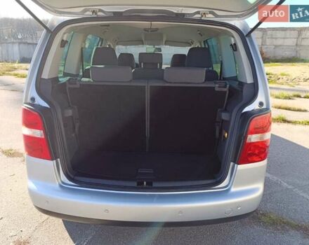 Серый Фольксваген Туран, объемом двигателя 1.6 л и пробегом 243 тыс. км за 5999 $, фото 9 на Automoto.ua