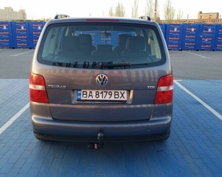 Серый Фольксваген Туран, объемом двигателя 1.9 л и пробегом 240 тыс. км за 6750 $, фото 2 на Automoto.ua