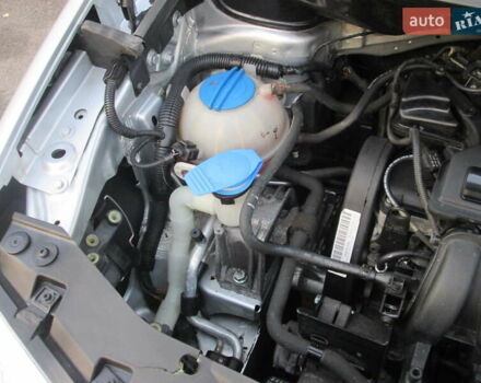 Серый Фольксваген Туран, объемом двигателя 1.6 л и пробегом 230 тыс. км за 6500 $, фото 21 на Automoto.ua