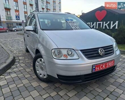 Серый Фольксваген Туран, объемом двигателя 1.6 л и пробегом 214 тыс. км за 6299 $, фото 5 на Automoto.ua