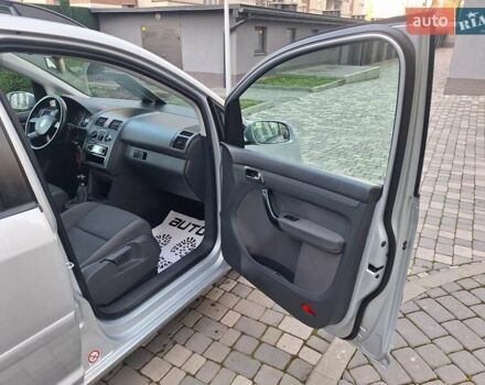 Серый Фольксваген Туран, объемом двигателя 1.6 л и пробегом 214 тыс. км за 6299 $, фото 33 на Automoto.ua