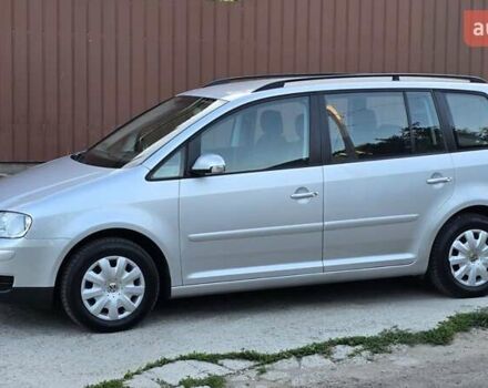 Серый Фольксваген Туран, объемом двигателя 1.6 л и пробегом 270 тыс. км за 6499 $, фото 23 на Automoto.ua