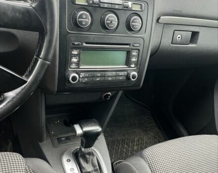 Сірий Фольксваген Туран, об'ємом двигуна 2 л та пробігом 450 тис. км за 2500 $, фото 4 на Automoto.ua