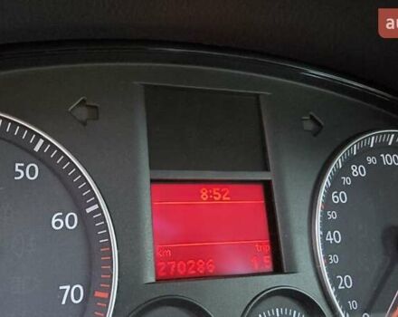 Серый Фольксваген Туран, объемом двигателя 1.6 л и пробегом 270 тыс. км за 6499 $, фото 37 на Automoto.ua