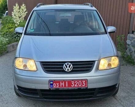 Серый Фольксваген Туран, объемом двигателя 1.6 л и пробегом 270 тыс. км за 6499 $, фото 4 на Automoto.ua