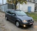 Серый Фольксваген Туран, объемом двигателя 2 л и пробегом 320 тыс. км за 3400 $, фото 5 на Automoto.ua