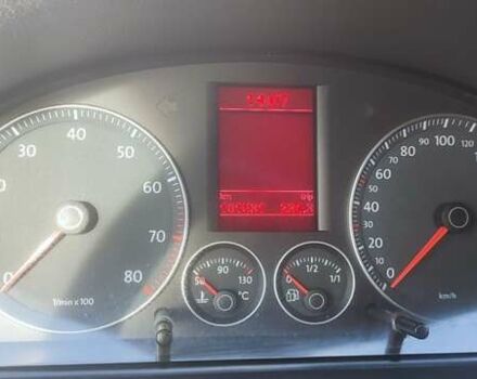 Серый Фольксваген Туран, объемом двигателя 2 л и пробегом 181 тыс. км за 4900 $, фото 3 на Automoto.ua